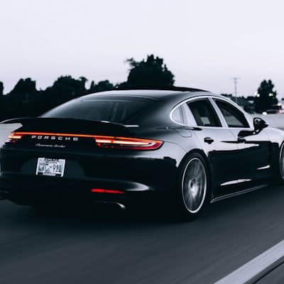 سيارات ومستلزماتها